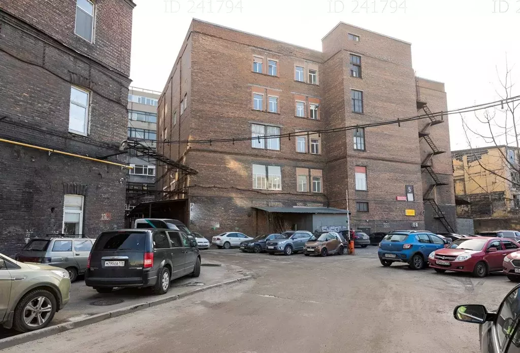 Помещение свободного назначения в Санкт-Петербург наб. Обводного ... - Фото 1
