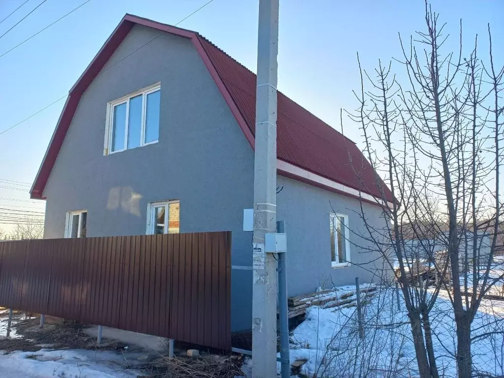 Дом в Саратовская область, Энгельсский район, Красноярское ... - Фото 1