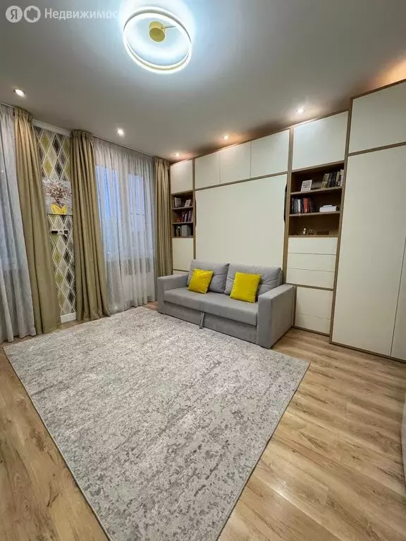 2-комнатная квартира: Краснодар, Баварская улица, 8 (61 м) - Фото 0
