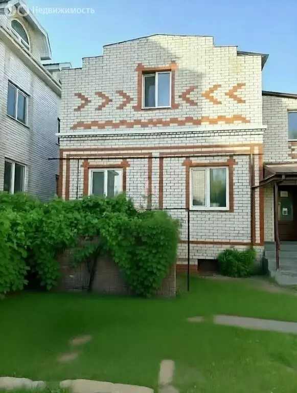 Дом в Энгельс, Саратовская улица (200 м) - Фото 1