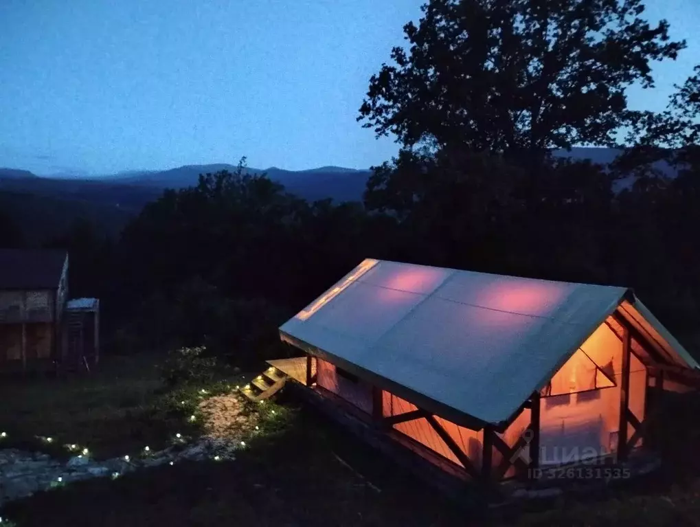 Дом в Краснодарский край, Апшеронский район, пос. Мезмай Школьная ул., ... - Фото 1