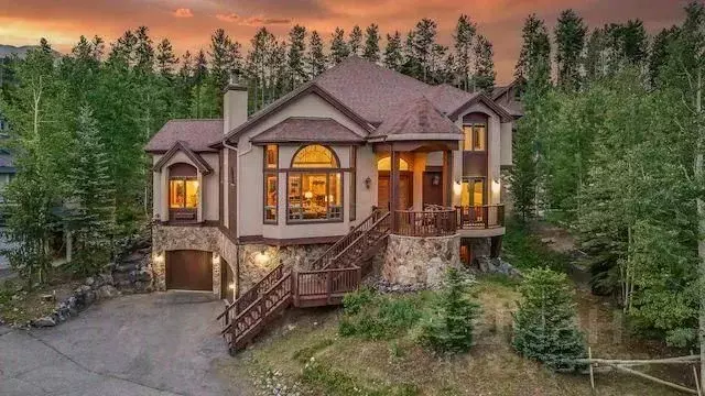 Дом в Краснодарский край, Сочи с. Эстосадок,  (210 м) - Фото 2