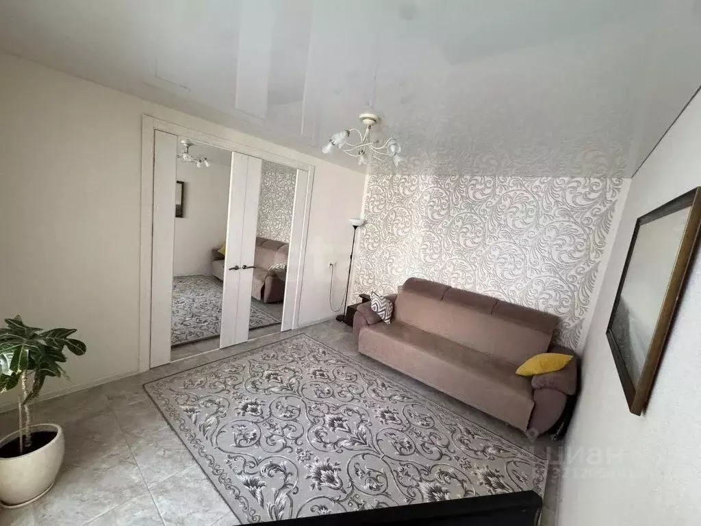 2-к кв. Калужская область, Калуга ул. Поле Свободы, 105 (66.3 м) - Фото 2