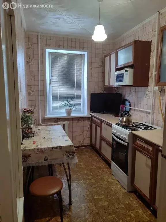 3-комнатная квартира: Нижнекамск, улица Мурадьяна, 18 (58 м) - Фото 1