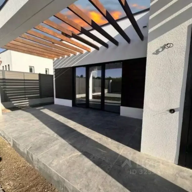 Дом в Крым, Симферопольский район, с. Мирное ул. Николаевская, 17А ... - Фото 2