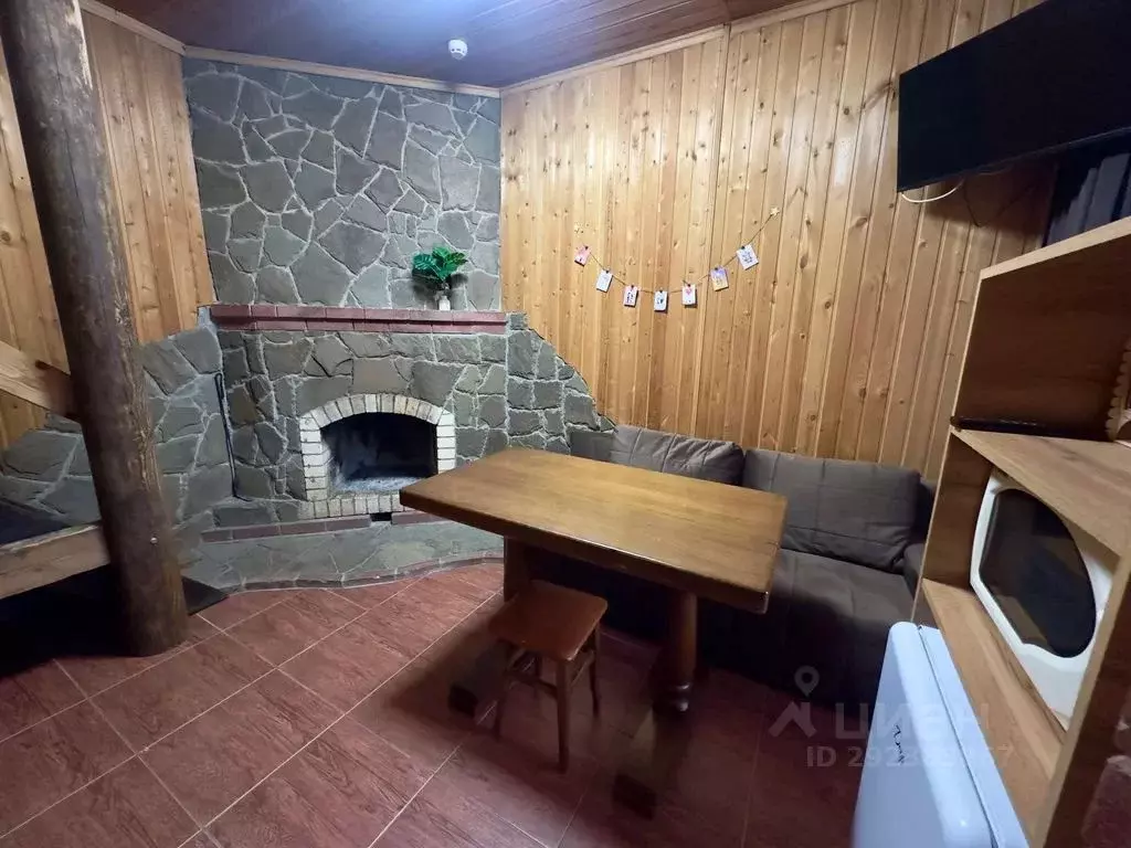 Комната Адыгея, Майкопский район, пос. Каменномостский ул. Мостовая, ... - Фото 1