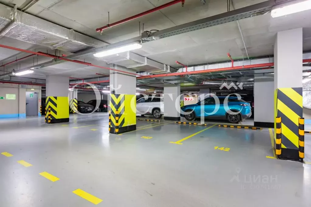 Гараж в Санкт-Петербург ул. Смольного, 4к2 (30 м) - Фото 1