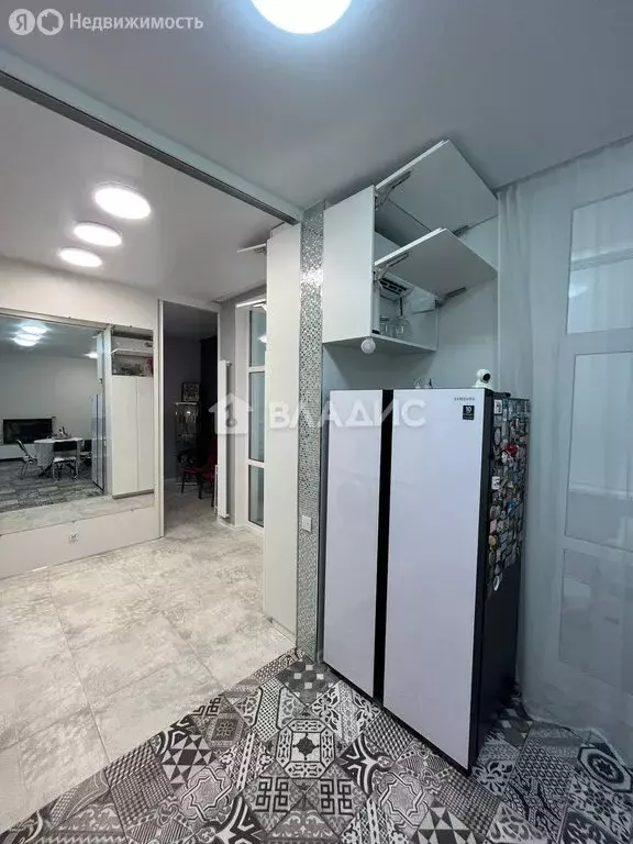Квартира-студия: Белгород, улица Попова, 37 (59.8 м) - Фото 0