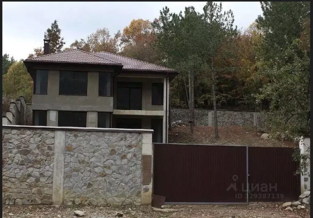 Дом в Крым, Ялта муниципальный округ, Виноградное пгт ул. Красина, 40 ... - Фото 1