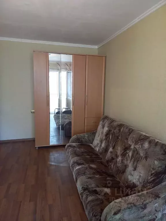 1-к кв. Курганская область, Курган Заозерный жилрайон, 6-й мкр, 11 ... - Фото 1
