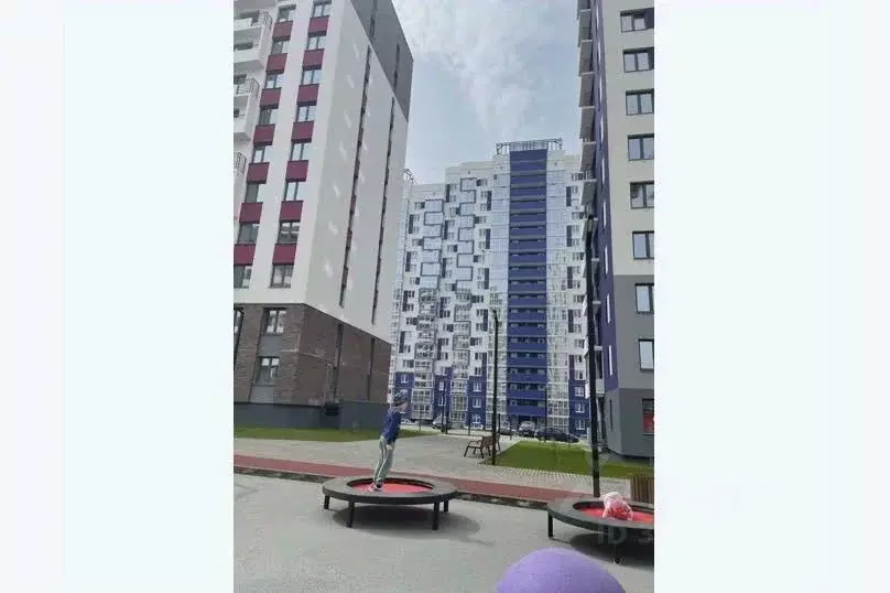 1-к кв. Удмуртия, Ижевск ул. 10 лет Октября, 64Ак2 (40.0 м) - Фото 1