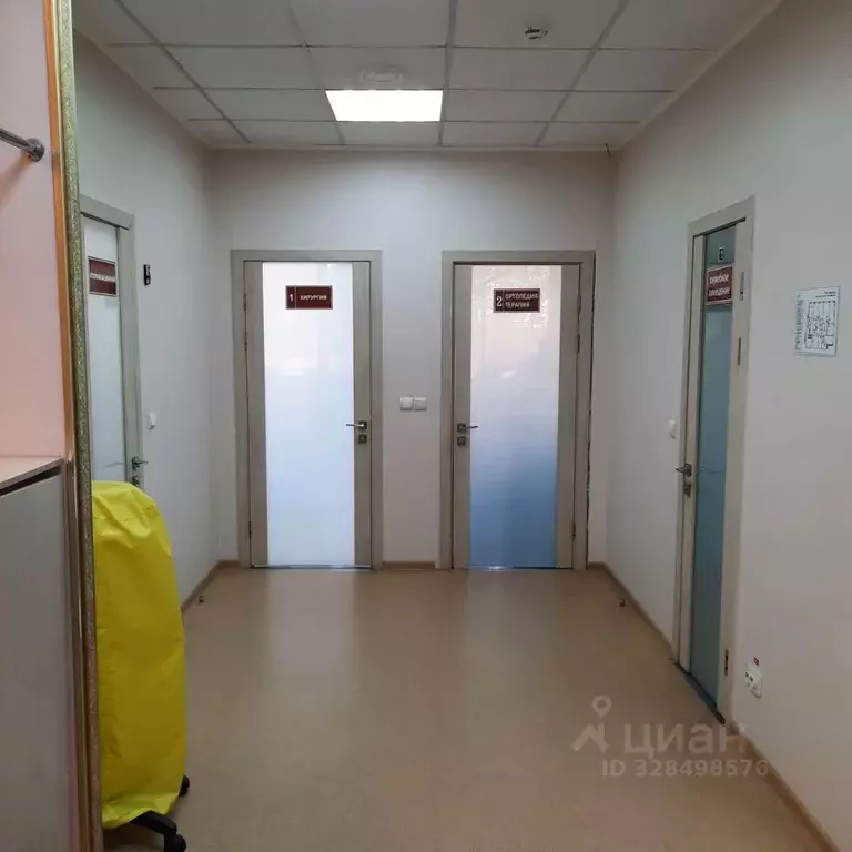 Помещение свободного назначения в Саха (Якутия), Нерюнгри ул. ... - Фото 1