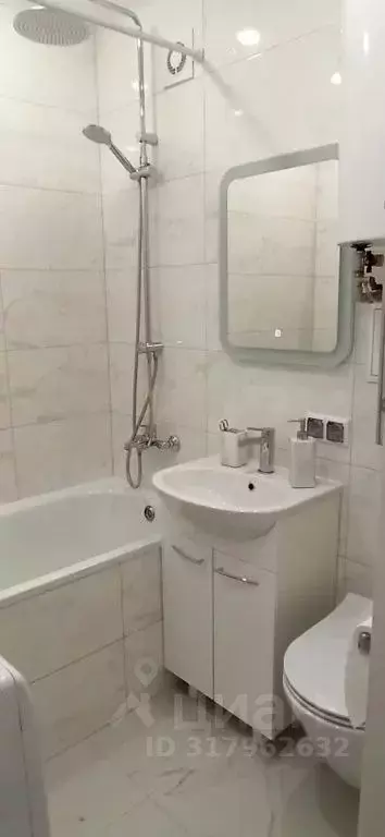 2-к кв. Тюменская область, Тюмень ул. Хохрякова, 95 (43.0 м) - Фото 0