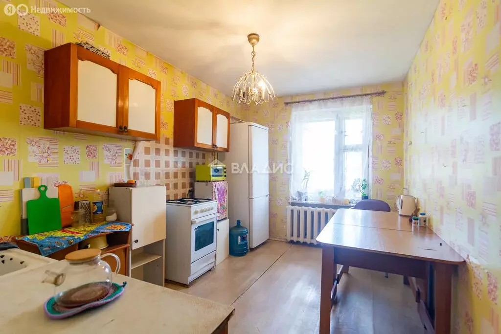 3-комнатная квартира: село Заозерье, Центральная улица, 4 (76.4 м) - Фото 0
