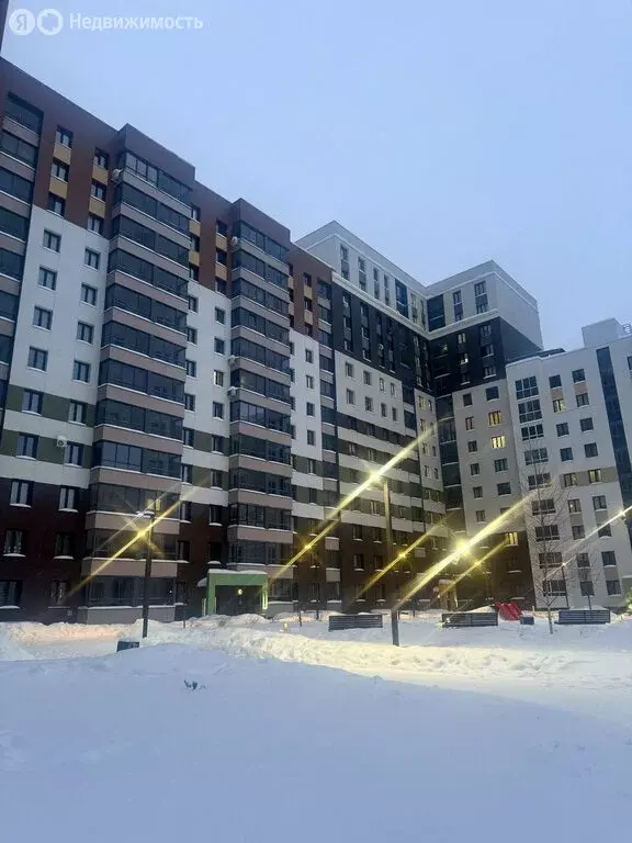 3-комнатная квартира: Киров, Краснополянская улица, 5 (67.2 м) - Фото 1