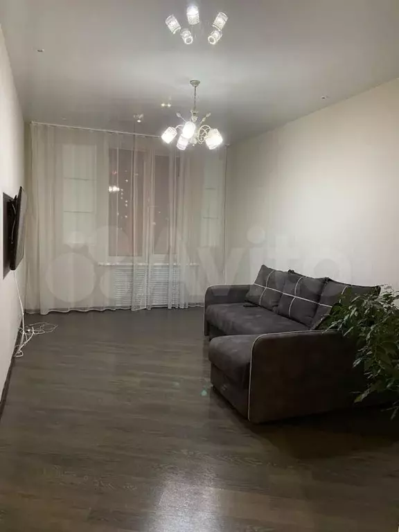 2-к. квартира, 60 м, 5/5 эт. - Фото 0