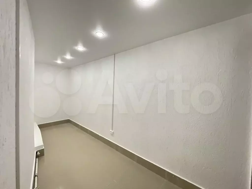 Продаю помещение, 8 м2, новый ремонт, первая линия - Фото 0
