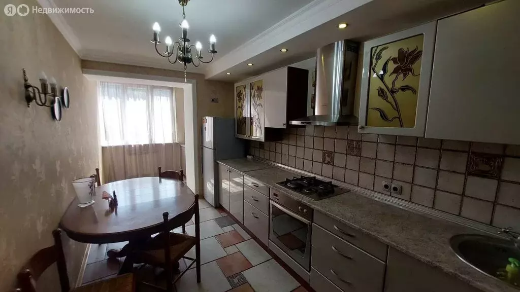 3-комнатная квартира: Владикавказ, Кырджалийская улица, 5 (78 м) - Фото 1