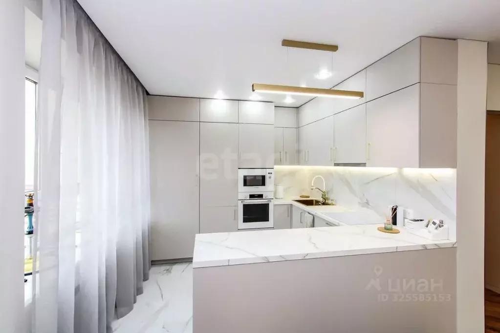 2-к кв. Тюменская область, Тюмень ул. Тимофея Кармацкого, 5 (83.9 м) - Фото 0