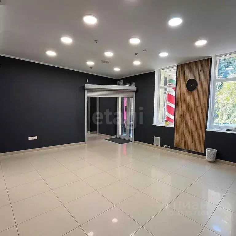 Торговая площадь в Крым, Симферополь ул. Потемкинская (53 м) - Фото 1