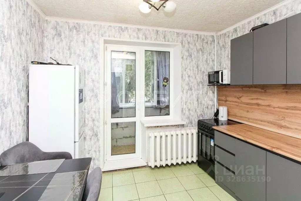 2-к кв. Тюменская область, Тюмень ул. Энергетиков, 53 (53.5 м) - Фото 2