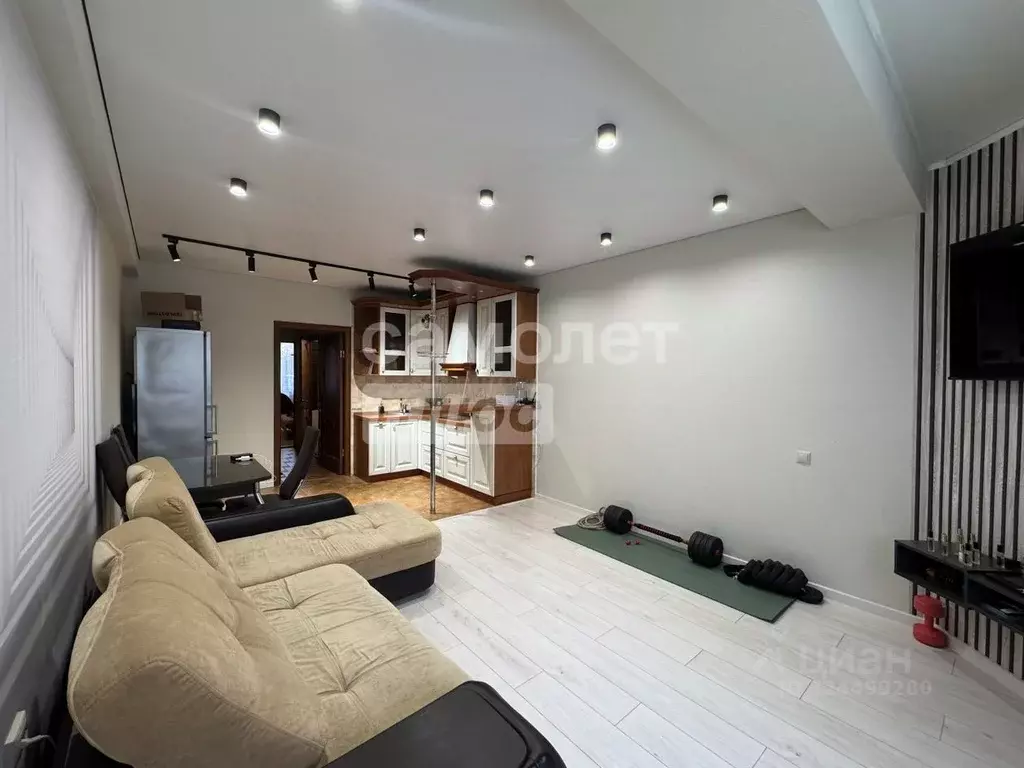 2-к кв. Краснодарский край, Сочи Донская мкр, ул. Чехова, 33/1 (39.0 ... - Фото 1