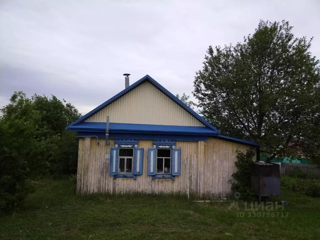 Дом в Башкортостан, Чишминский район, Кара-Якуповский сельсовет, д. ... - Фото 1