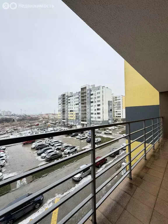 3-комнатная квартира: Молодёжное, Парковая улица, 2 (76.6 м) - Фото 1