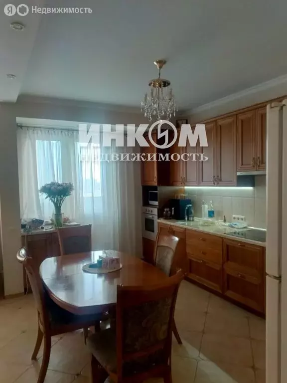 3-комнатная квартира: посёлок городского типа Правдинский, улица ... - Фото 2