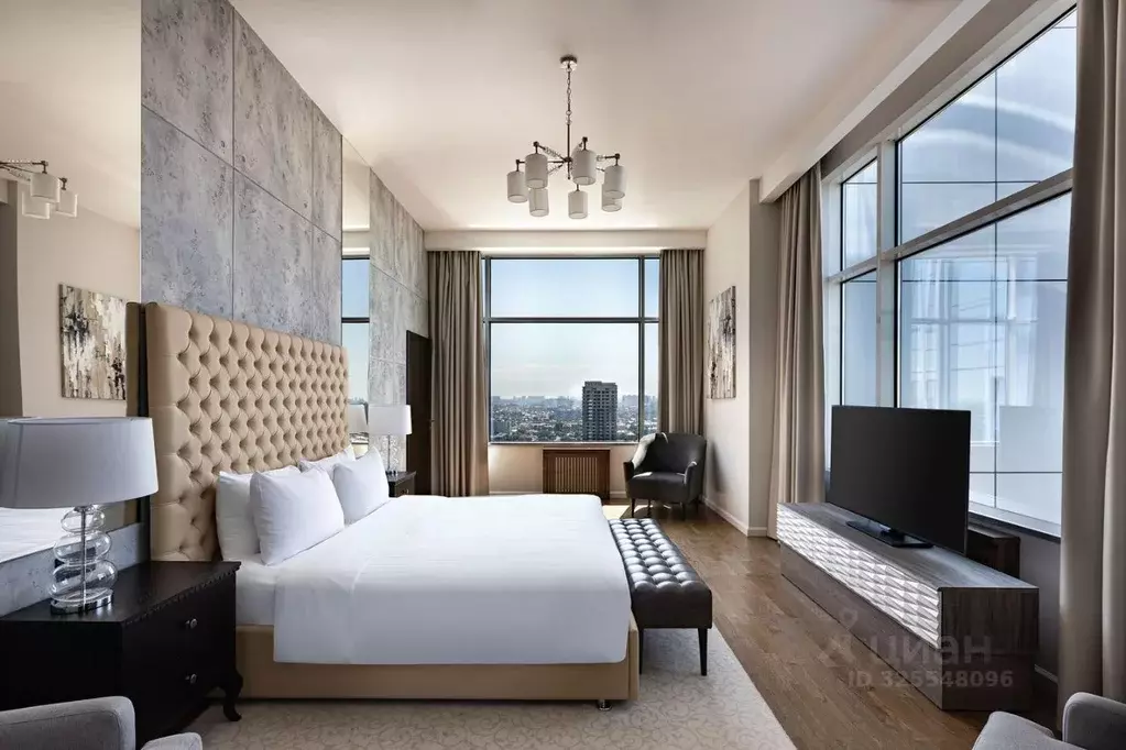 Комната Краснодарский край, Краснодар Красная ул., 120 (165.0 м) - Фото 1