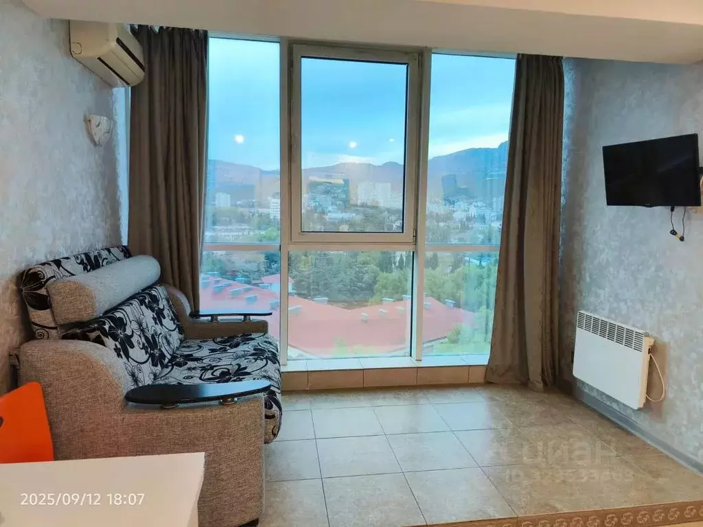 1-к кв. Крым, Алушта ул. Перекопская, 4 (36.0 м) - Фото 1