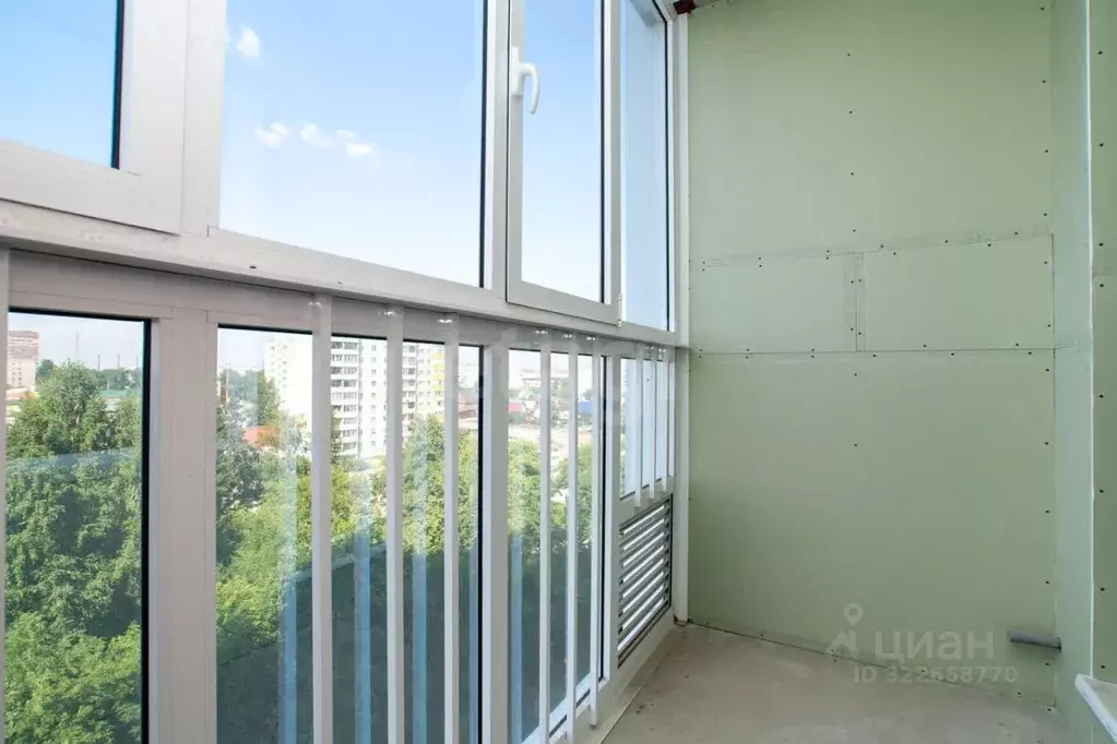 2-к кв. Новосибирская область, Новосибирск ул. Связистов, 13/2 (60.0 ... - Фото 2