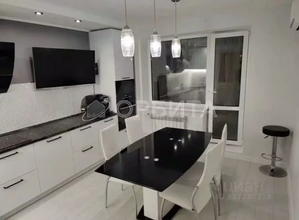 3-к кв. Тюменская область, Тюмень ул. Николая Семенова, 29к3 (90.2 м) - Фото 2