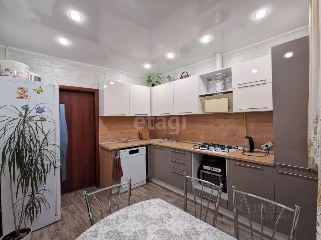 Дом в Саратовская область, Новобурасский район, Тепловское ... - Фото 1