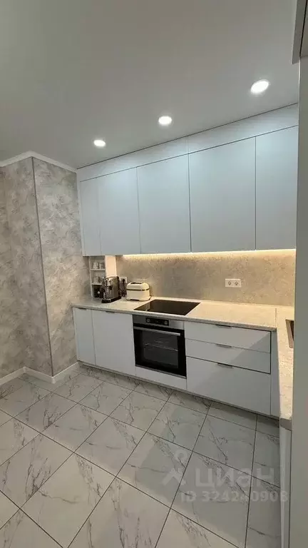 3-к кв. Астраханская область, Астрахань ул. Трофимова, 6 (75.0 м) - Фото 0