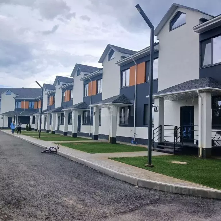 Таунхаус в Саратовская область, Энгельсский район, Красноярское ... - Фото 1