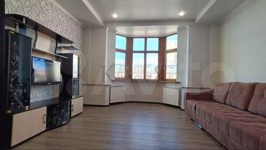 2-к. квартира, 58,5 м, 4/4 эт. - Фото 0