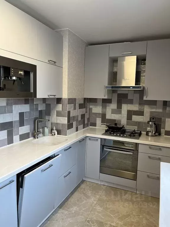 3-к кв. Санкт-Петербург Серебристый бул., 15 (64.9 м) - Фото 1