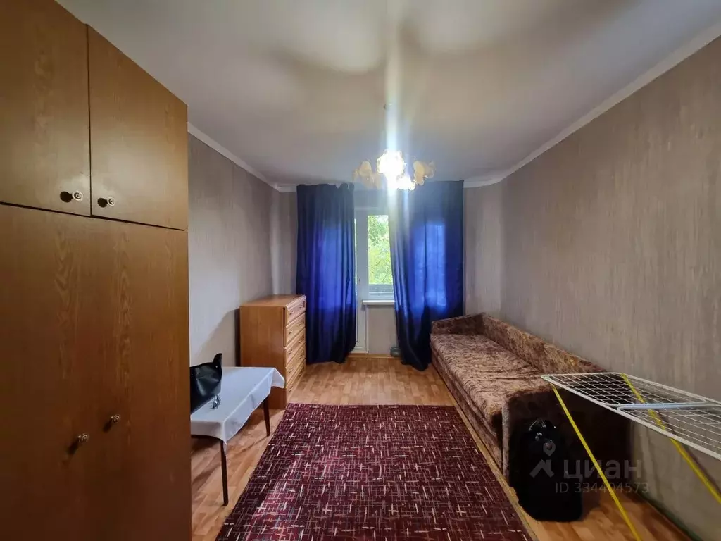 Комната Псковская область, Псков Стахановская ул., 4 (17.0 м) - Фото 1