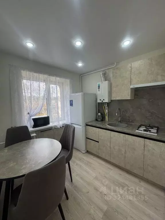 1-к кв. Пензенская область, Кузнецк ул. Победы, 50 (30.0 м) - Фото 1