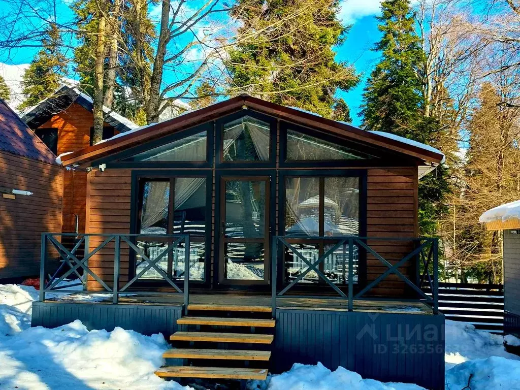 Дом в Карачаево-Черкесия, Зеленчукский район, с. Архыз ул. Банковская ... - Фото 1