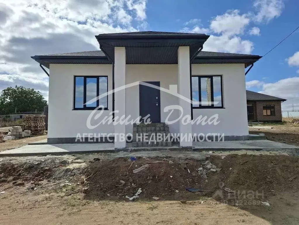 Дом в Волгоградская область, Волгоград Иверская ул., 25 (106 м) - Фото 1