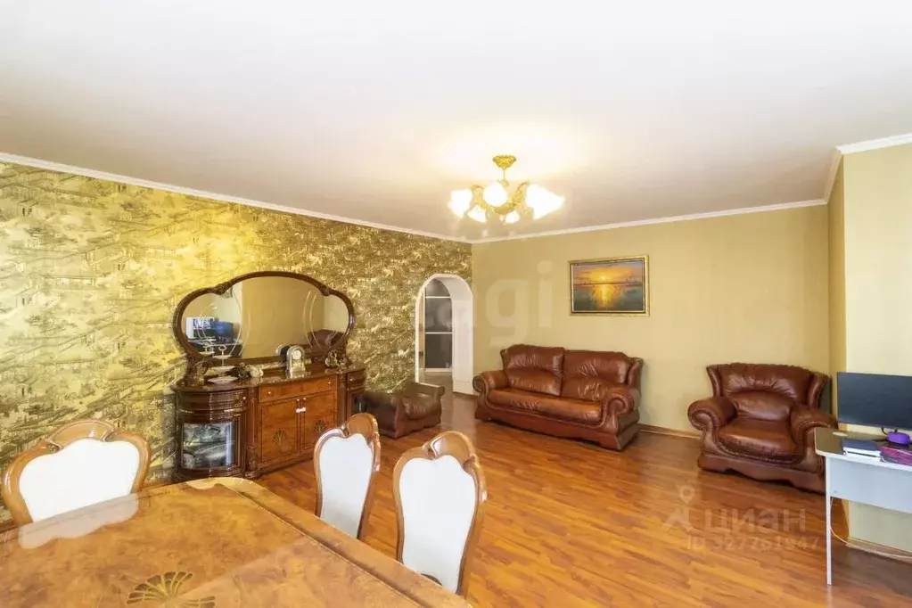 3-к кв. Тюменская область, Тюмень ул. Мельникайте, 125к1 (128.3 м) - Фото 1