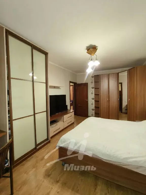 Продается 3-комнатная квартира - Фото 1