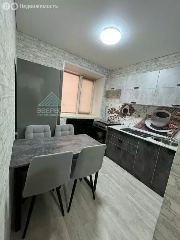 1-комнатная квартира: Абакан, улица Маршала Жукова, 90 (31 м) - Фото 1