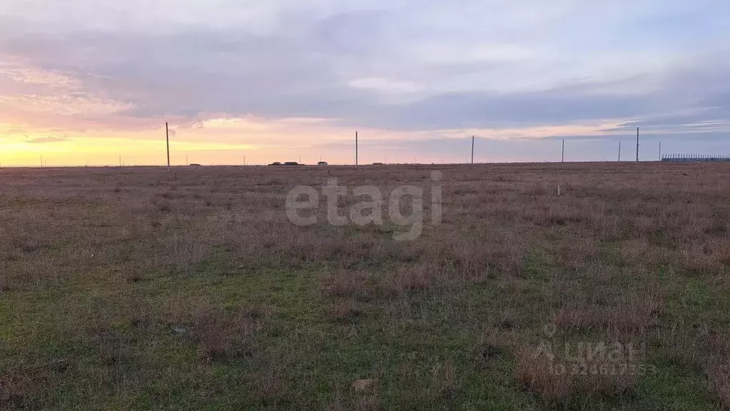 Участок в Крым, Сакский район, Штормовское с/пос, с. Хуторок  (6.0 ... - Фото 1
