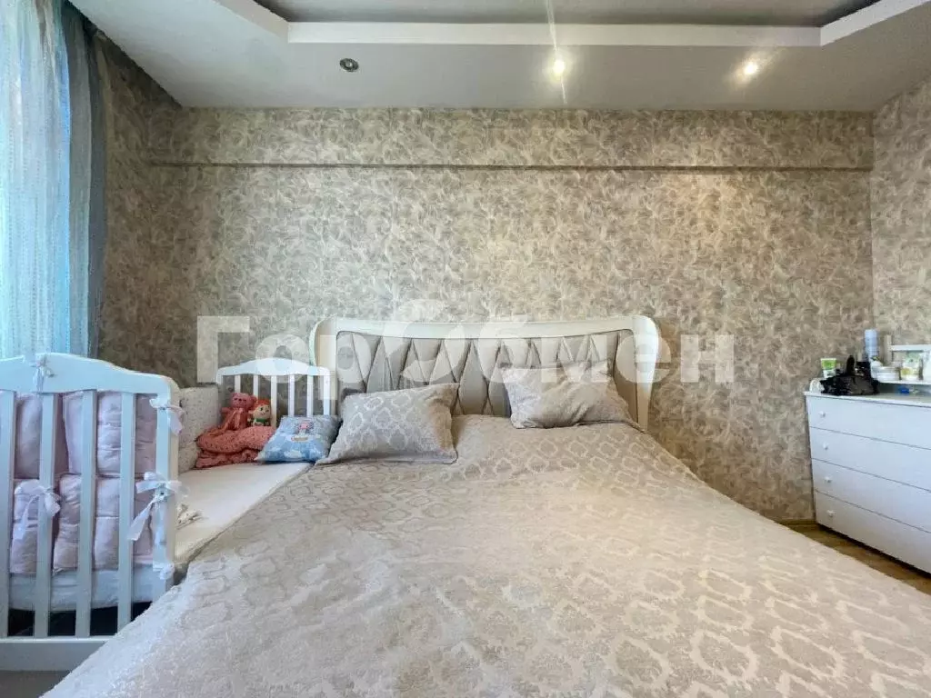 Продается 3-комнатная квартира - Фото 1