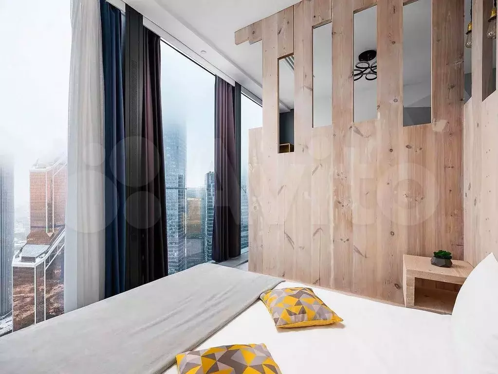 Апартаменты-студия, 59 м, 52/68 эт. - Фото 1