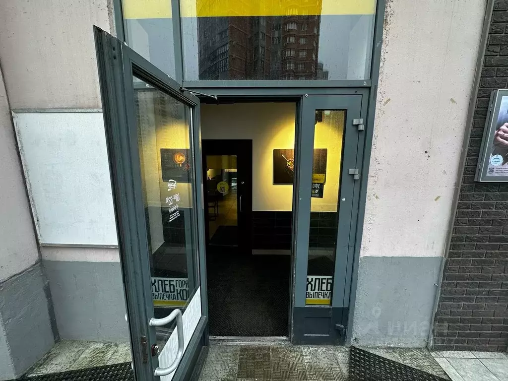 Помещение свободного назначения в Московская область, Красногорск бул. ... - Фото 1