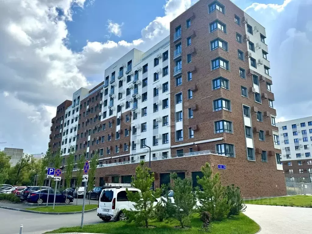 3-к кв. Татарстан, Казань ул. Ярдем, 23 (73.8 м) - Фото 0